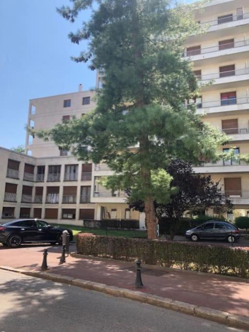 Nice Flat St Germain En Laye Centre 30 Minutes To Paris Saint-Germain-en-Laye Buitenkant foto